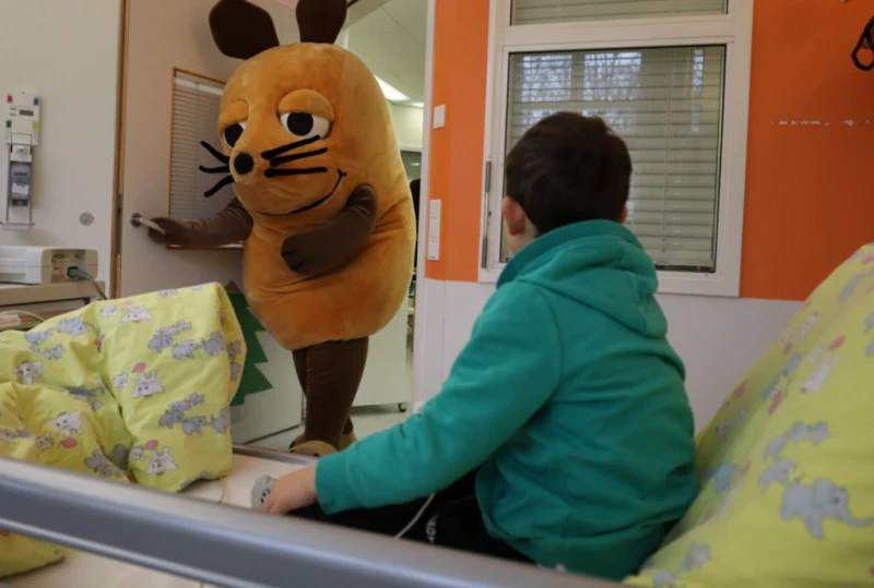 Wer ist orange und größer als ein kleiner Elefant?