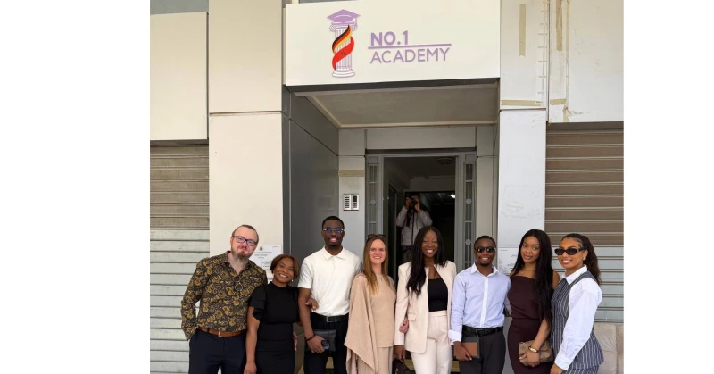Sprachschuleröffnung der No.1 Academy