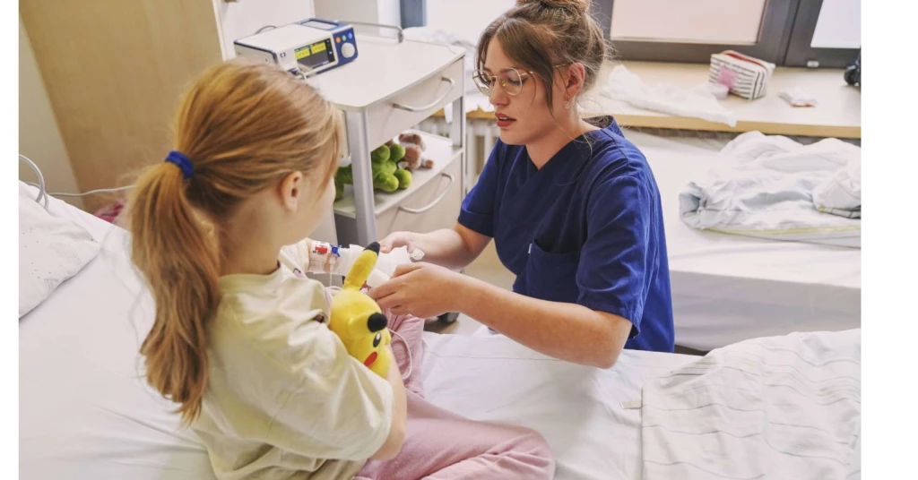 Wir suchen Dich Für unsere  Kinderstation oder Kinderintensivstation. Du bist ausgebildete Pflegefachkraft (m/w/d) und suchst nach Veränderung! 