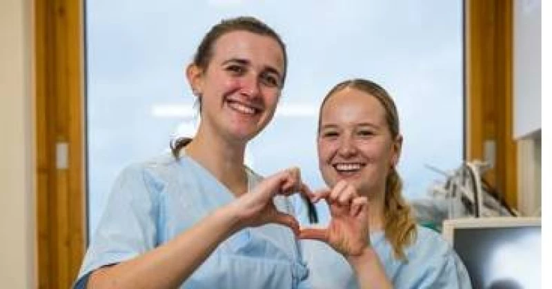 Mit Freude im Team für unsere Patientinnen und Patienten